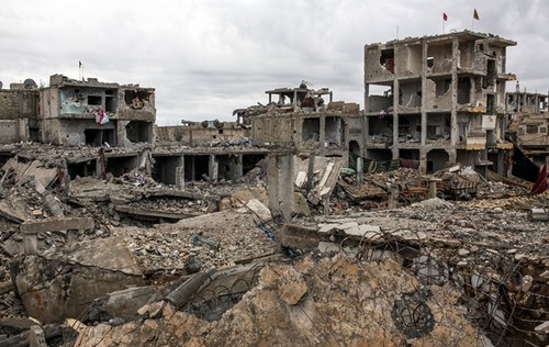 В Сирии за 4 года гражданской войны убиты более 215 тысяч человек - ảnh 1